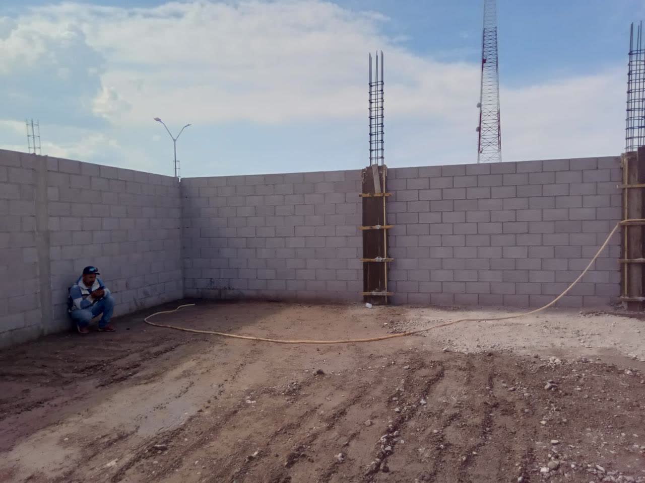 Barda perimetral de block